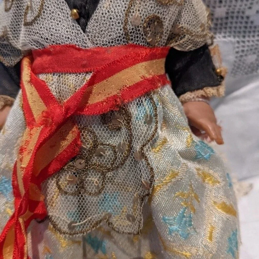 Vintage Linda Pirula with regional Valencian costume
